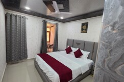 1BHK Lake View Retreat   200m to Naukuchiatal Lake