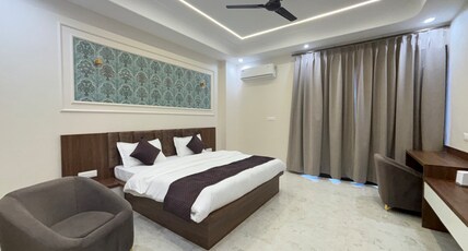 The Pink City Nest Room Type - Premium Room With Balcony
