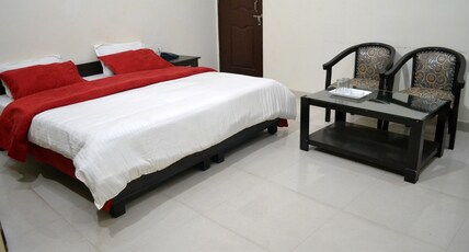 HOTEL LOVEKUSH Room Type - Classic Room