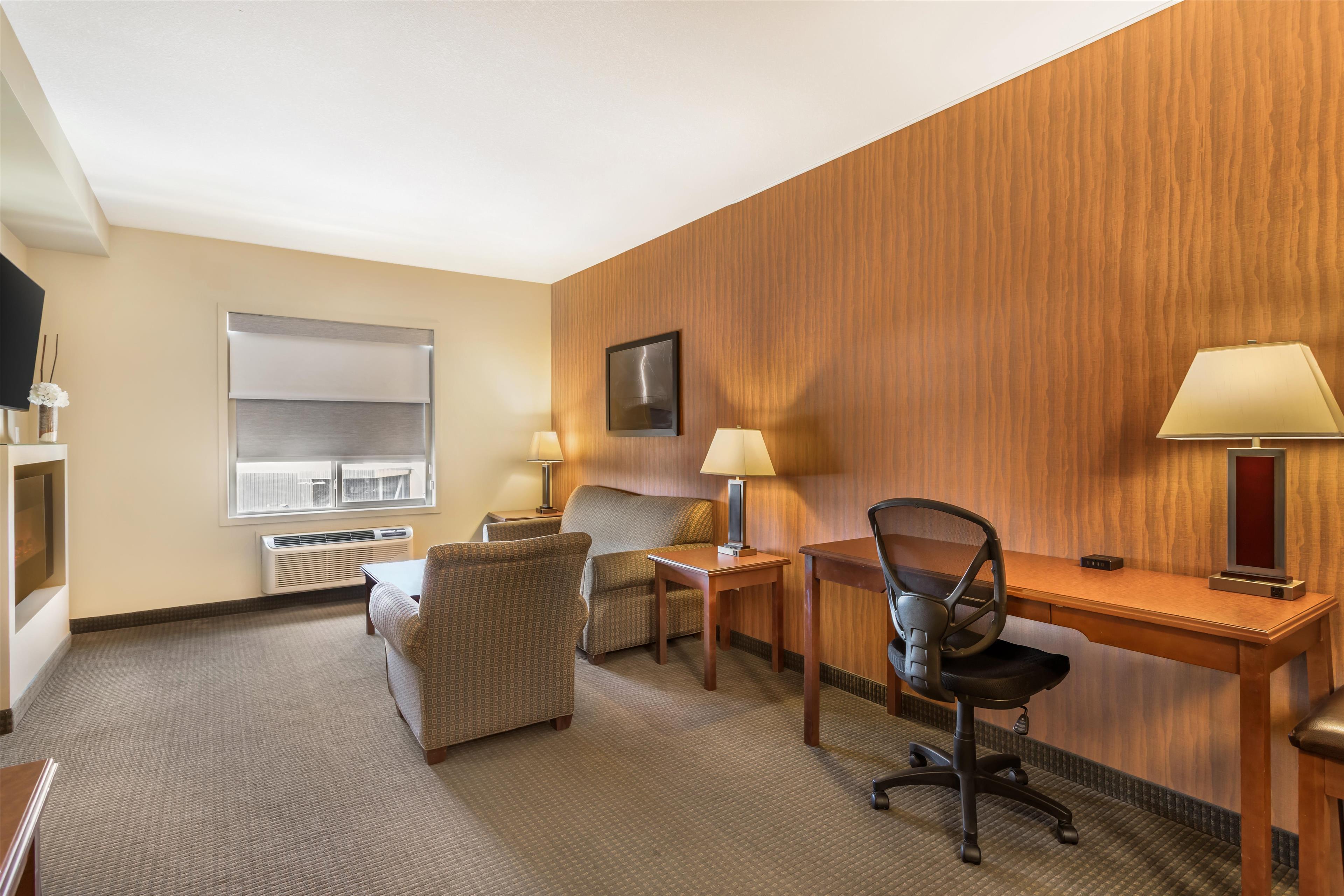 Best Western Plus Service Inn & Suites - Tap to explore photos