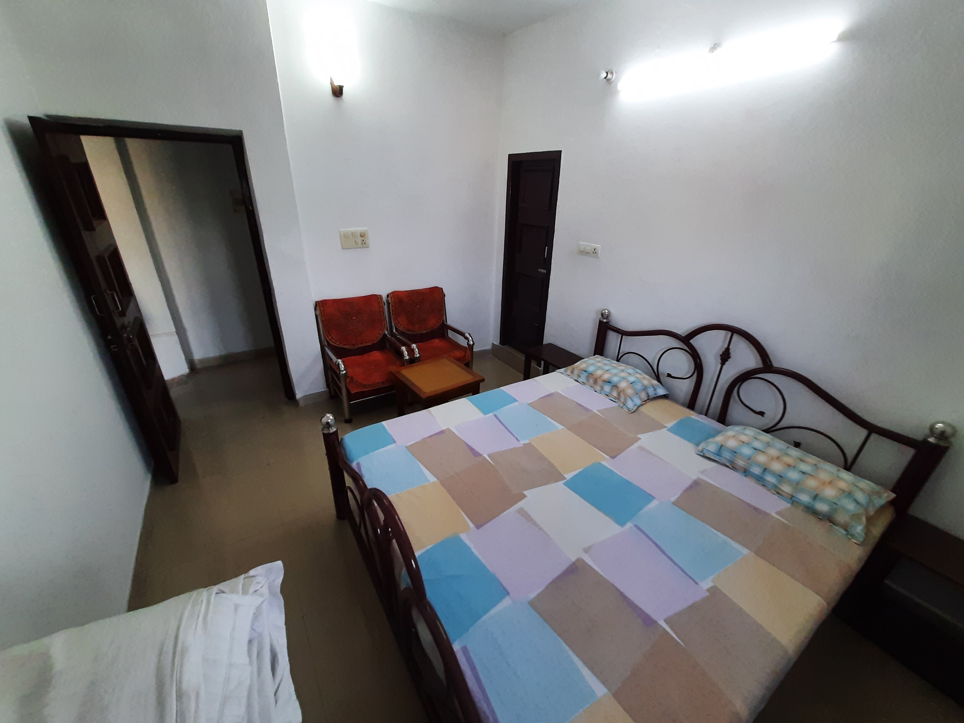 Janardan Guesthouse Lucknow - Tap to explore photos