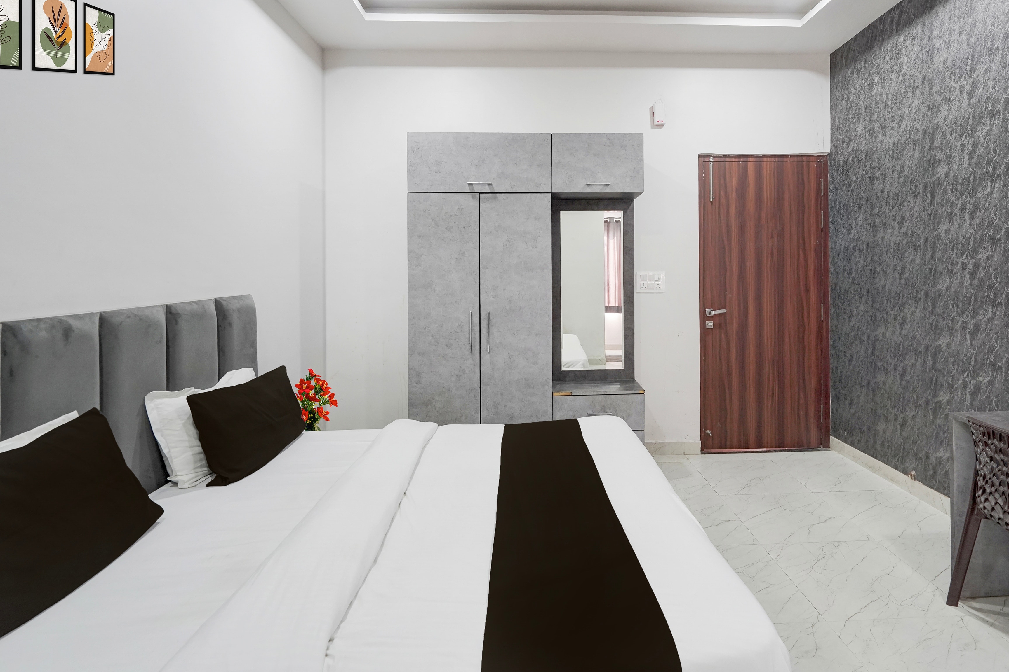 OYO Hotel O Mandhana Formerly Hotel Ashoka - Tap to explore photos