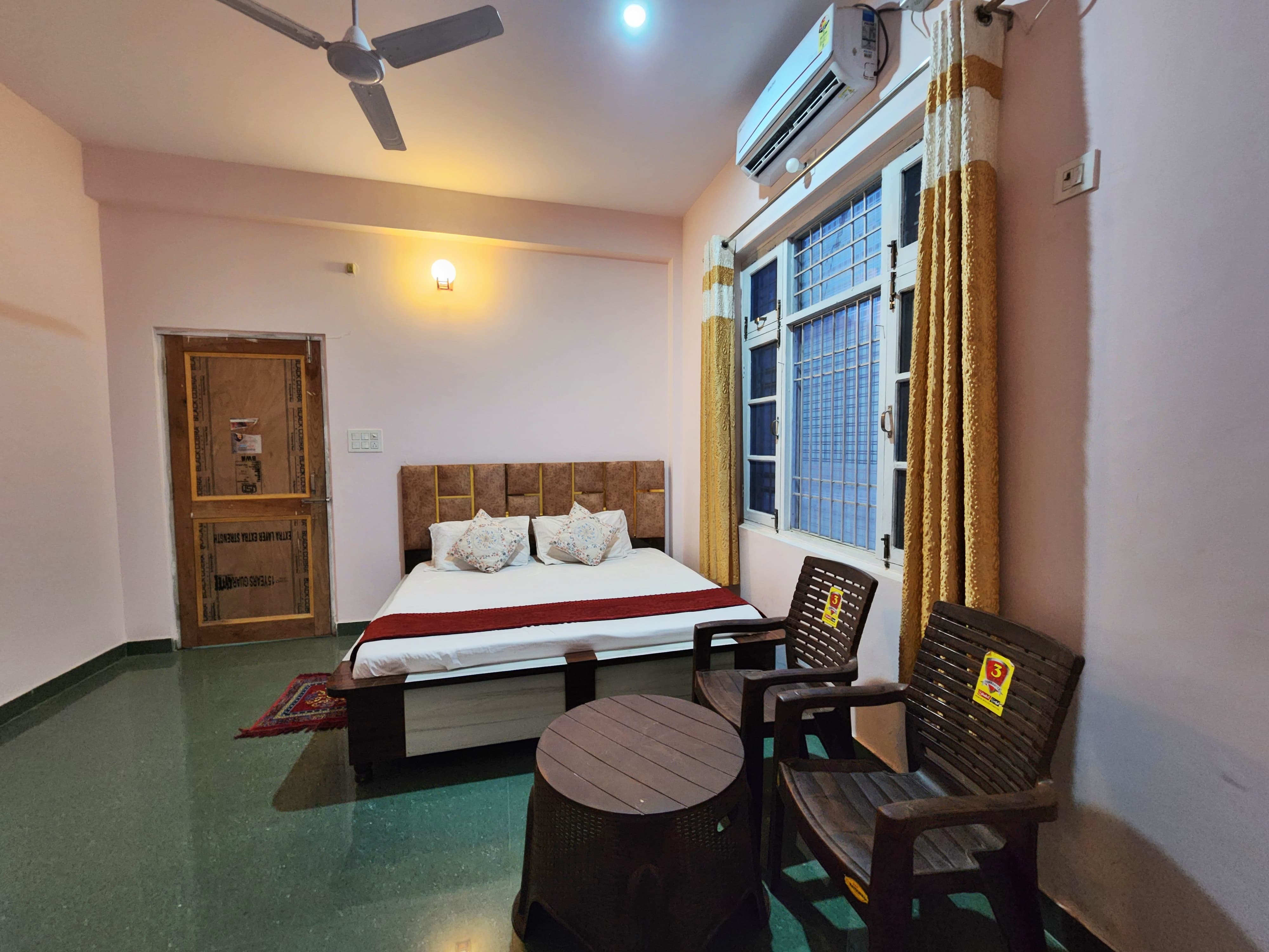 Thakur Guest House - Tap to explore photos