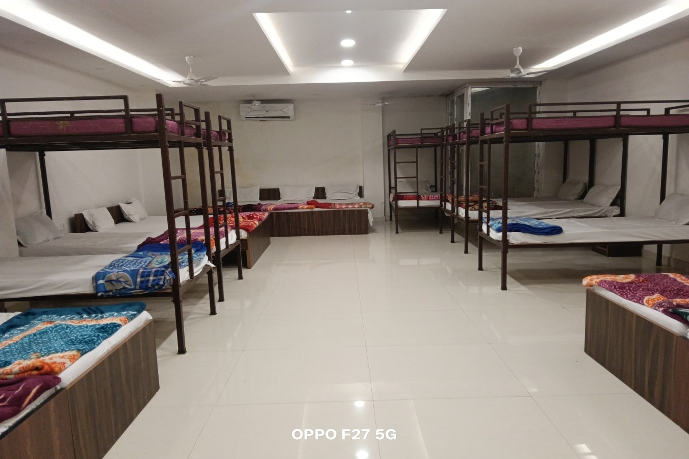 Om Villa HOSTEL - Tap to explore photos