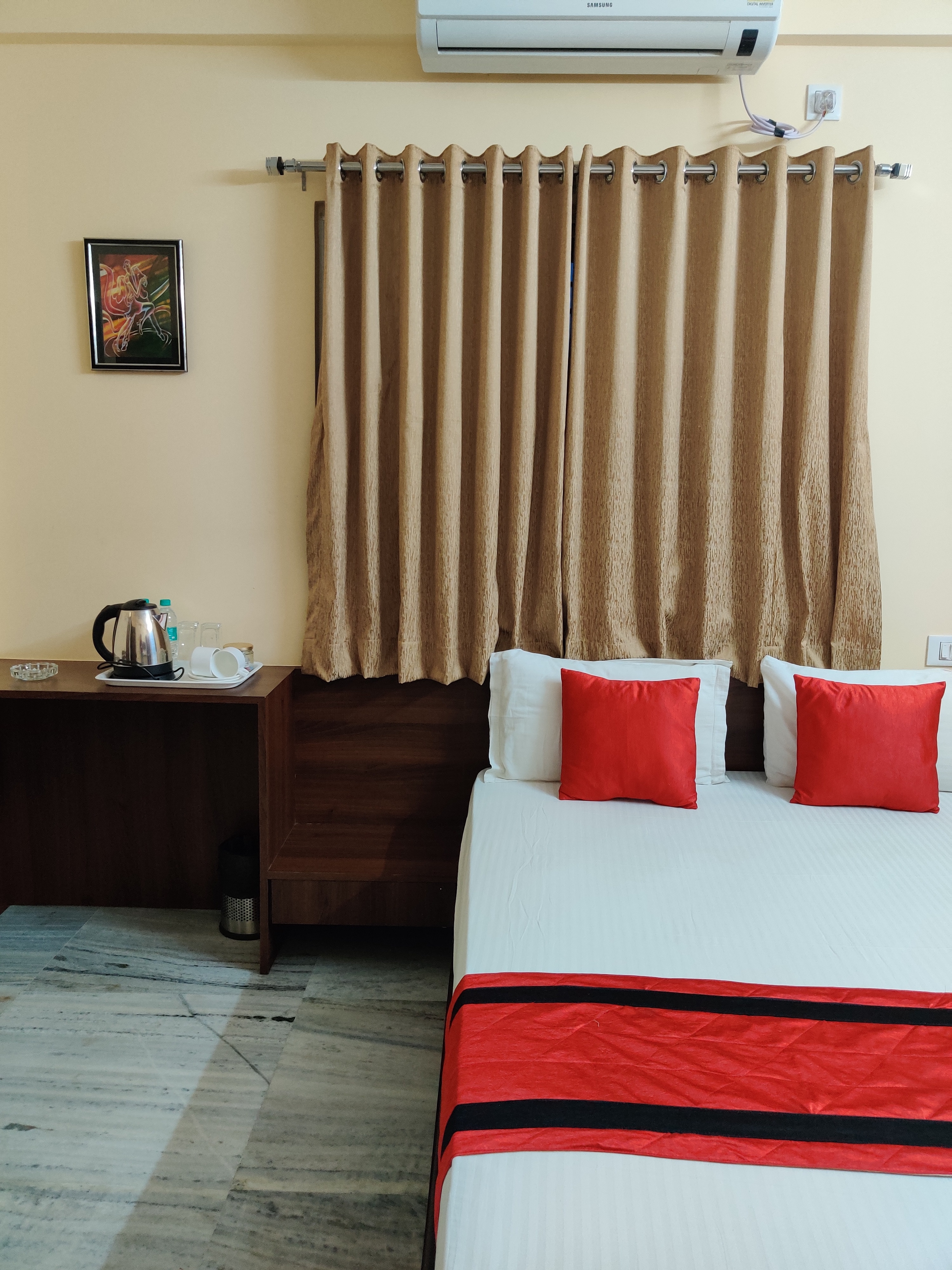Sanjiva Suites - Tap to explore photos