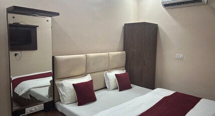 SHYAM INN Room Type - Super Deluxe Ac Room