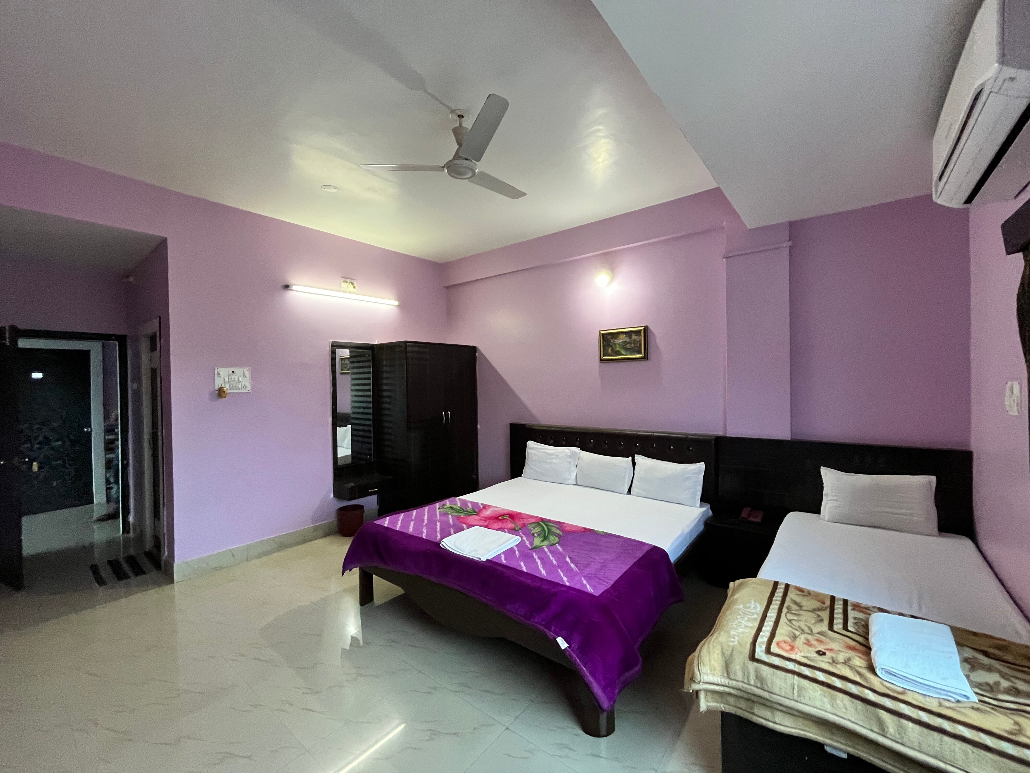 Hotel Purulia Inn - Tap to explore photos