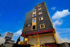 Hotel O Grand Vista