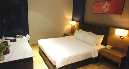 Nicecy NganHa Hotel Room Type - Deluxe Double No Window