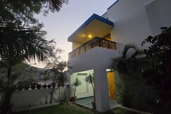 Anant Vasudha 