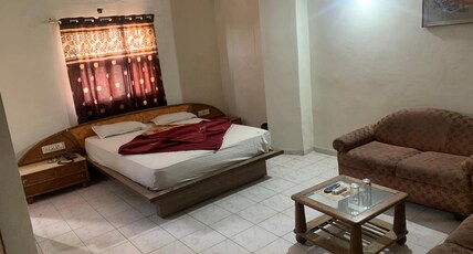 Rajshree Hotel Room Type - Deluxe Non Ac Room Rajshree Hotel Room Type - Deluxe Non Ac Room