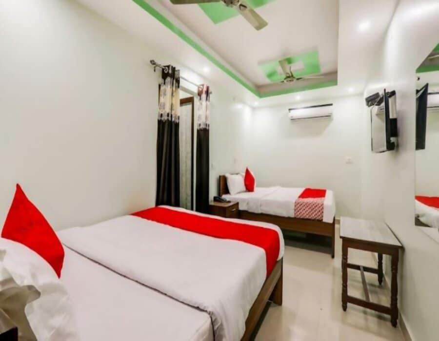 Hotel Rudra Guest Inn - Tap to explore photos