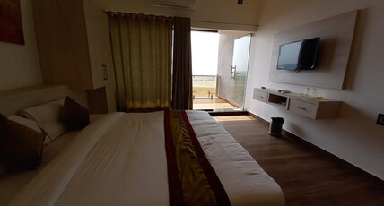 RK's Beach Front - Mangalore Room Type - Family Room Sea Front View
