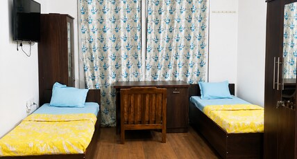 Lotus Premium PG Room Type - Bedroom 3