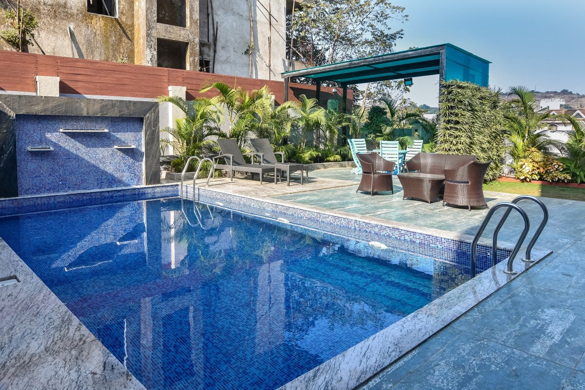 Elegant Villa Luxury 4BHK by Limestays - Tap to explore photos