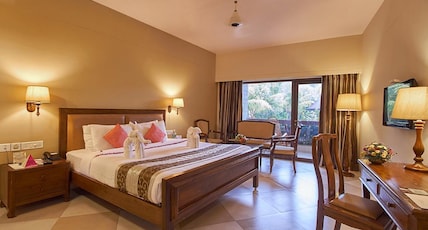 Uday Suites - The Airport Hotel Room Type - Ixora Room with Private Balcony Uday Suites - The Airport Hotel Room Type - Ixora Room with Private Balcony