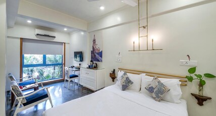 Hotel Kemps Corner Room Type - Premier Room