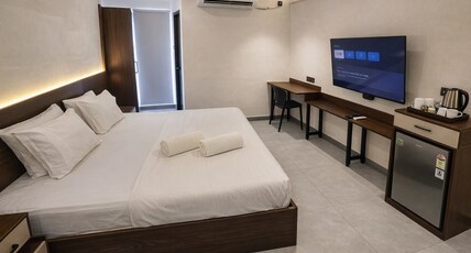 Chippy Residency Pallikaranai Room Type - Lean Luxy King