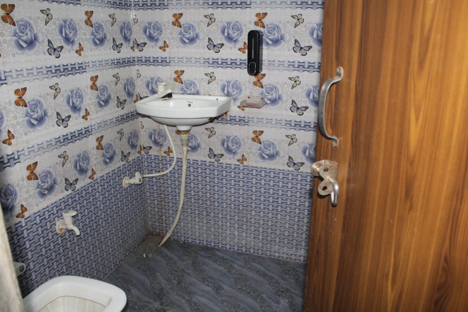 Shree Radha Rani Home Stay - Tap to explore photos