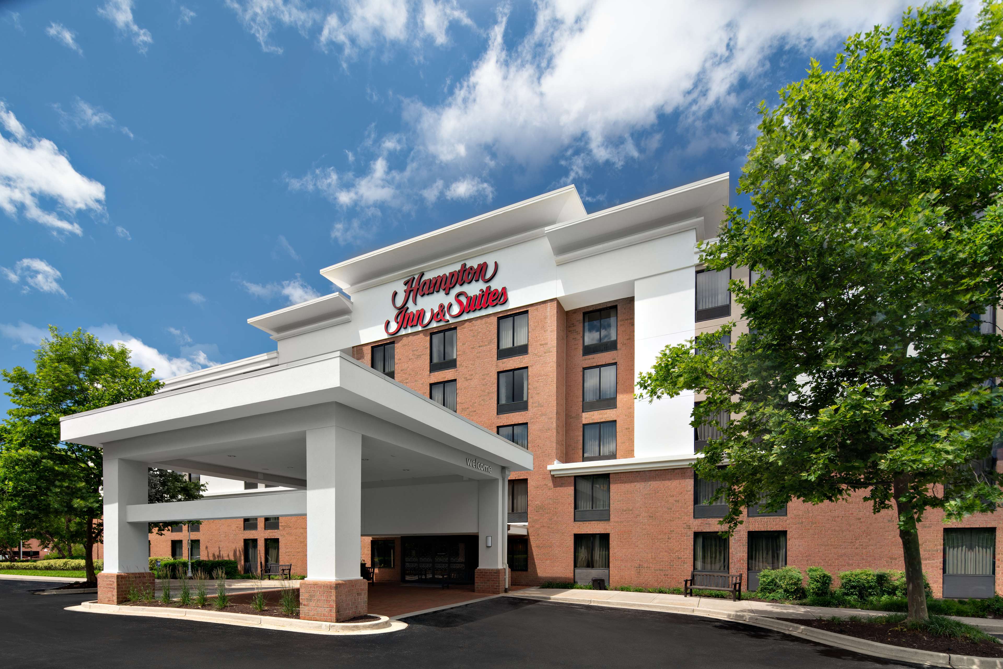 Hampton Inn & Suites Annapolis - Tap to explore photos