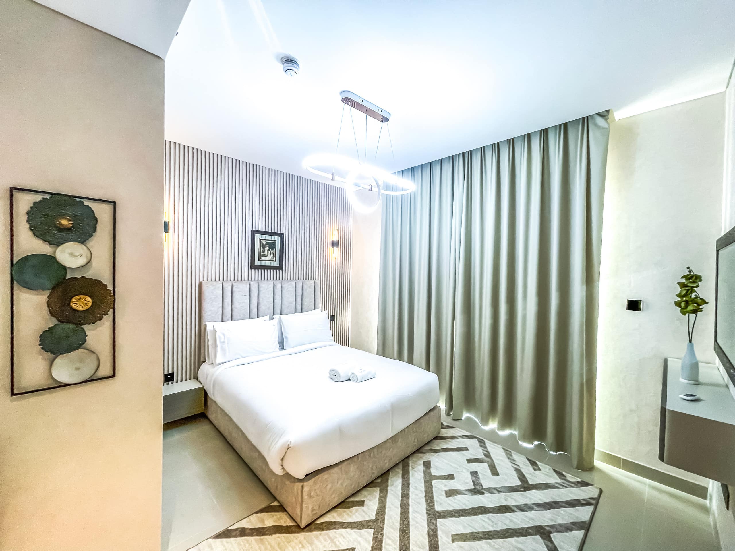Luxury 2BR Holiday Home CV B2508 - Tap to explore photos