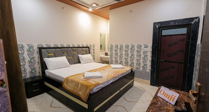 Omji Niwas - Kalyan Keshar Dham Room Type - Standard Double Rooms