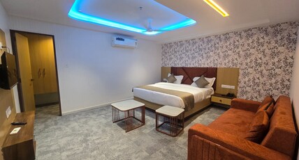 HOTEL PRISM Room Type - Deluxe Double Bed
