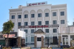 SHRI AGGARWAL SEWA SADAN