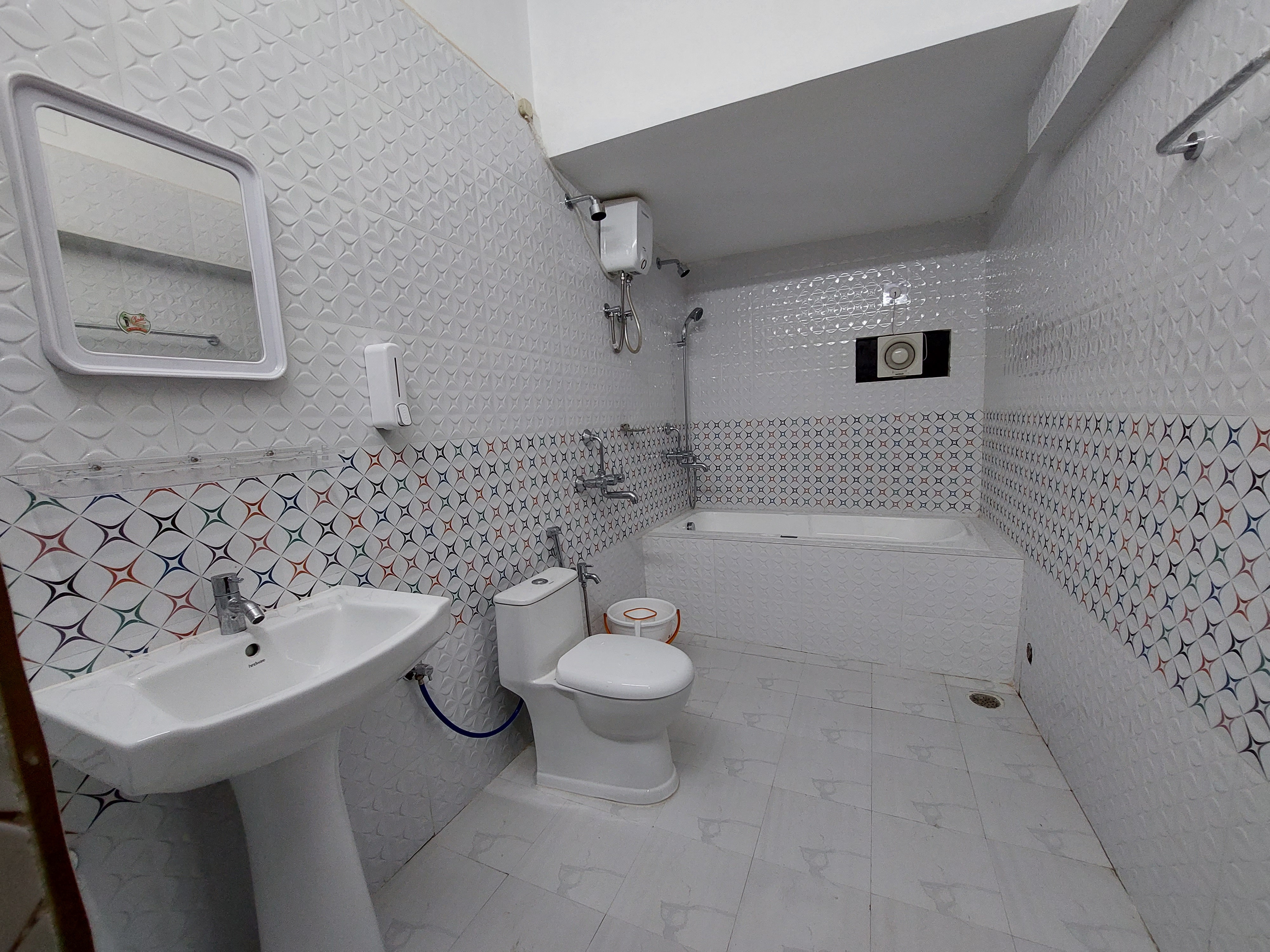 Bhubaneswar Guest House - Tap to explore photos