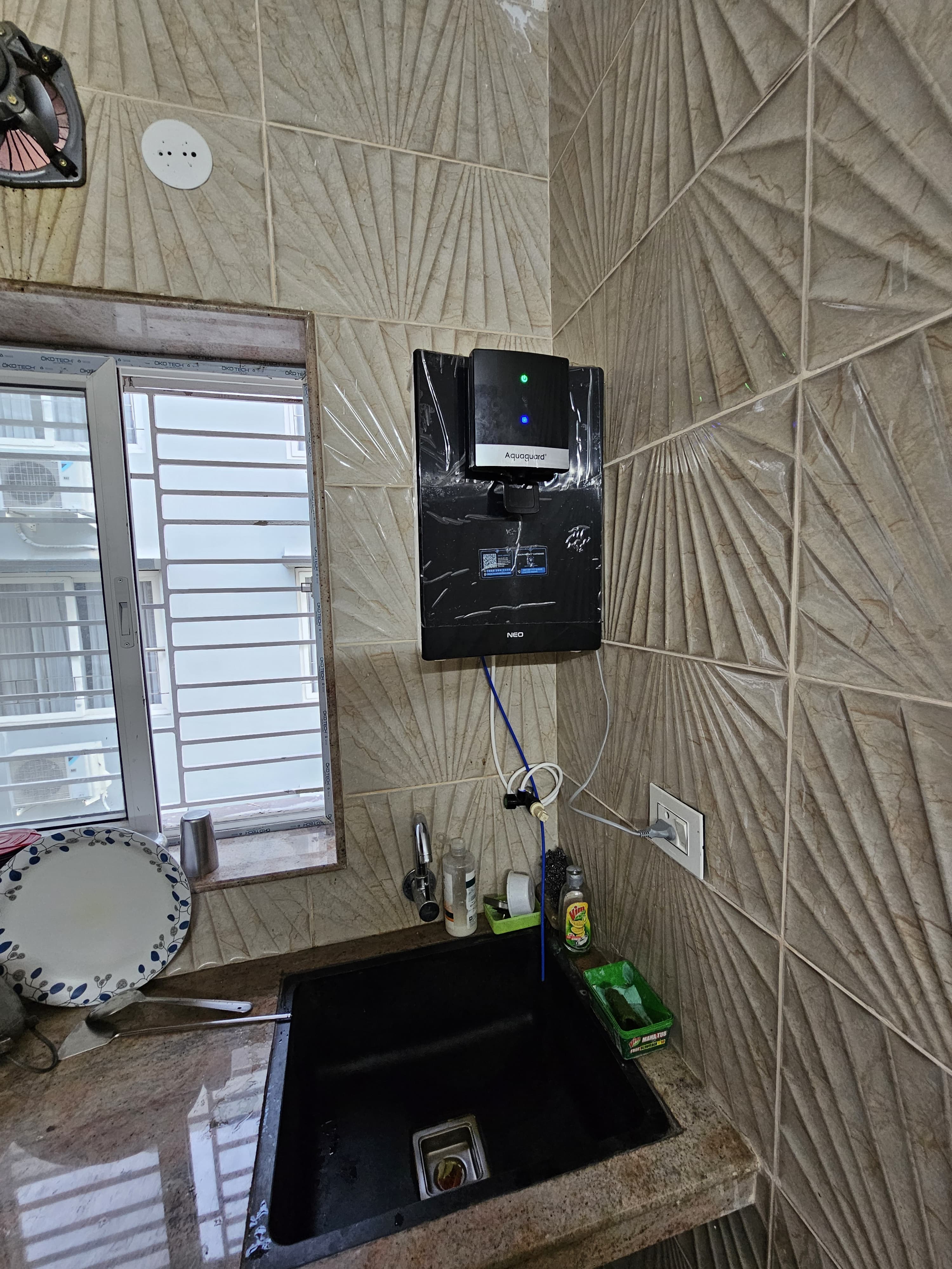 V3 INN Studio Rooms in Newtown - Tap to explore photos