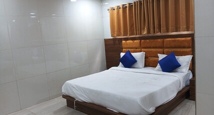 Hotel Star Room Type - Deluxe Room