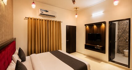 Hotel VR Udaipur  Near Fateh Sagar Lake Room Type - Standard Room with Air Conditioning