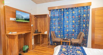 Peak Side Resort Room Type - Deluxe Room With Hill View
