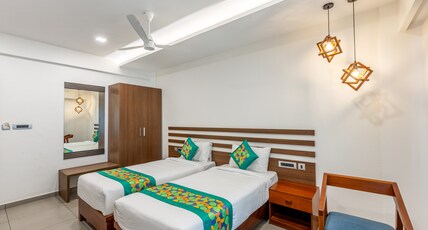 Treebo De Cloud 9 Regency Room Type - Deluxe Room