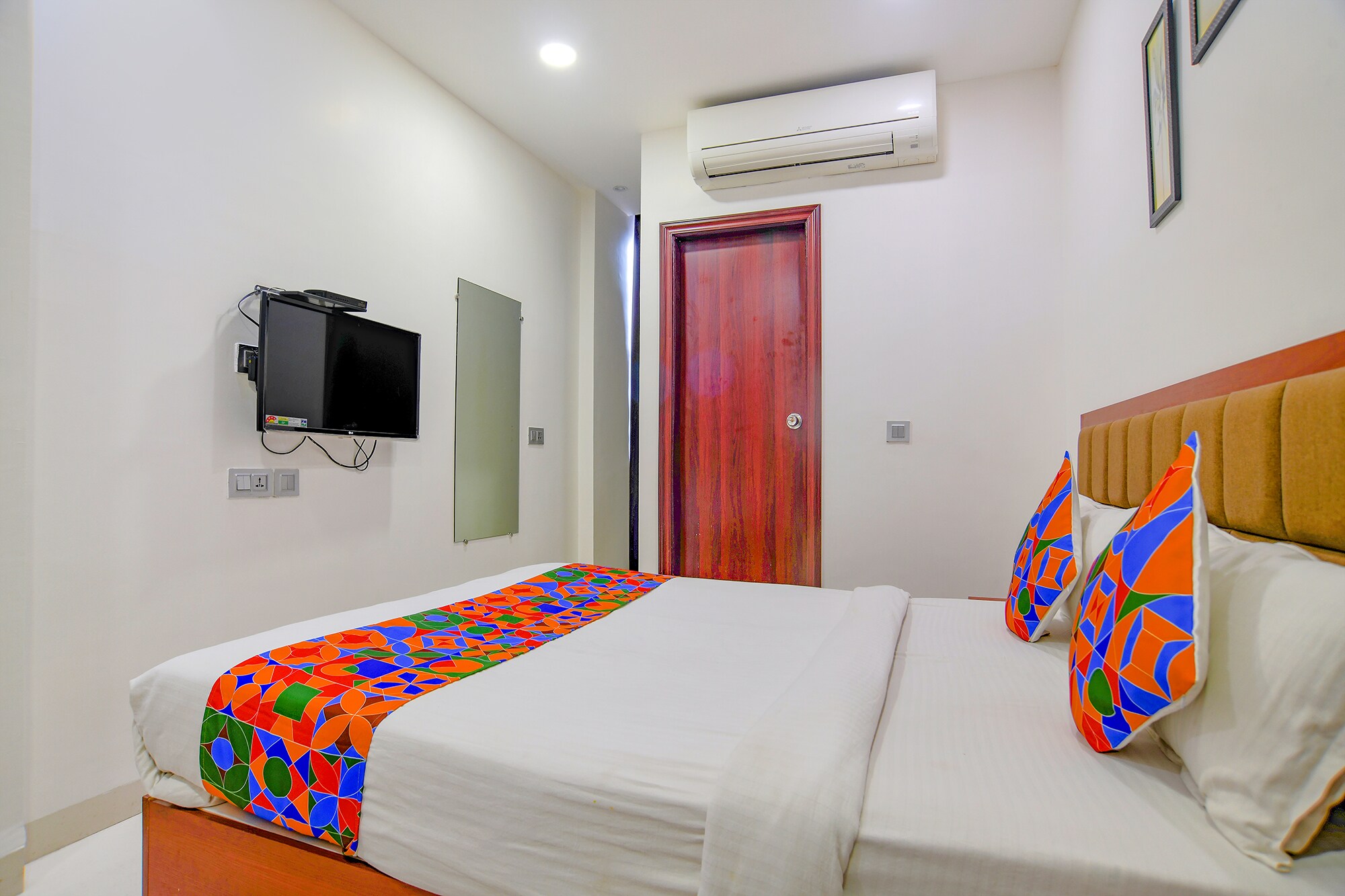 FabHotel Day2Day - Tap to explore photos