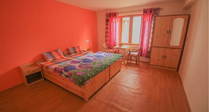 Tsetan Guest House Room Type - Semi Deluxe Attached Bathroom