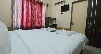 Hotel Yogiraj Room Type - Double Bed A.C Room