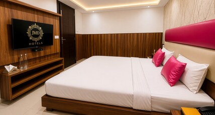 Hotel Urban Luxury by JMD Group Room Type - Urban Cozy