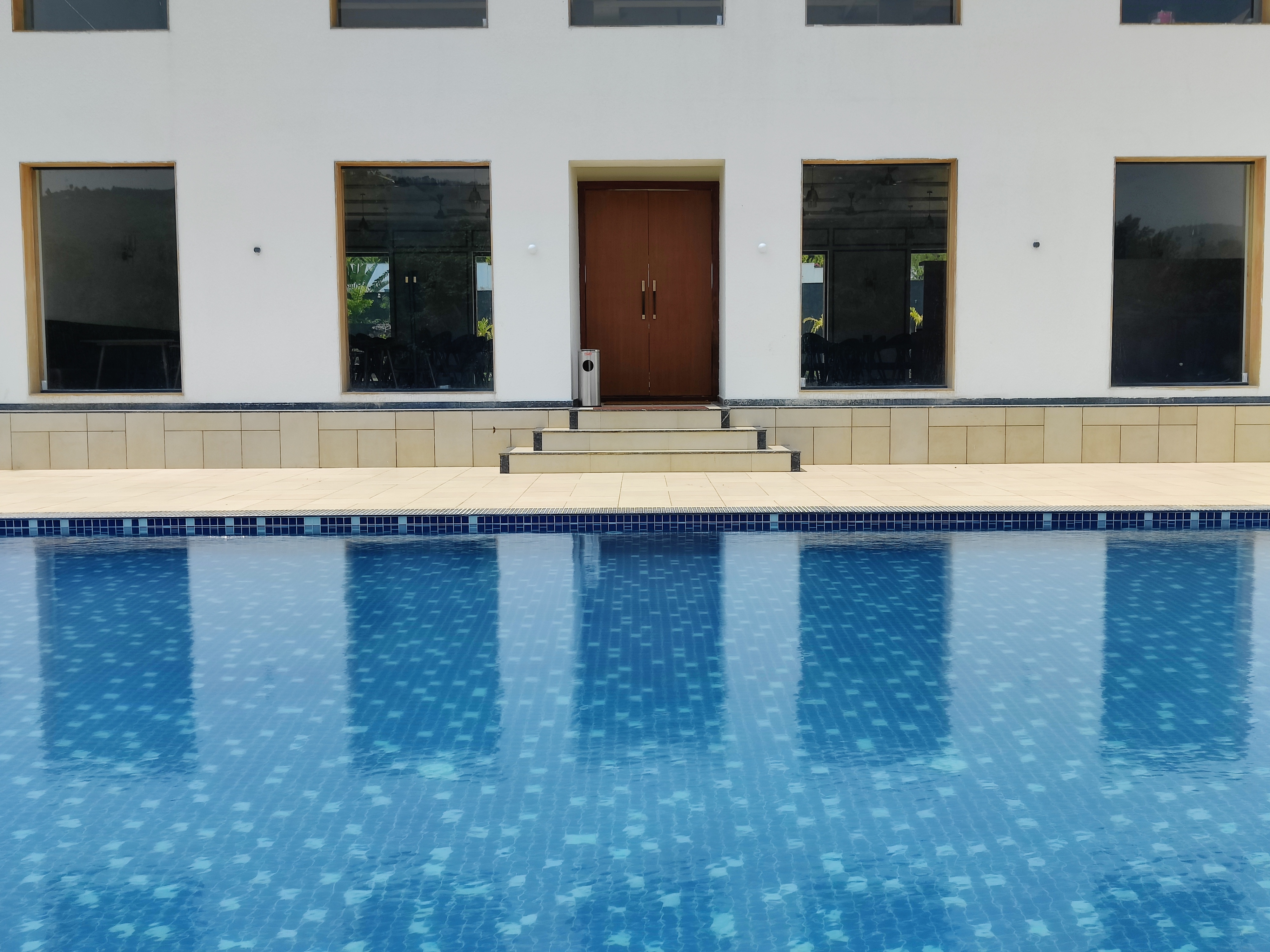 Bindiga Peak Resorts - Tap to explore photos