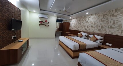 HOTEL 8th MILE SUITES Room Type - TRIPLE BED ROOM