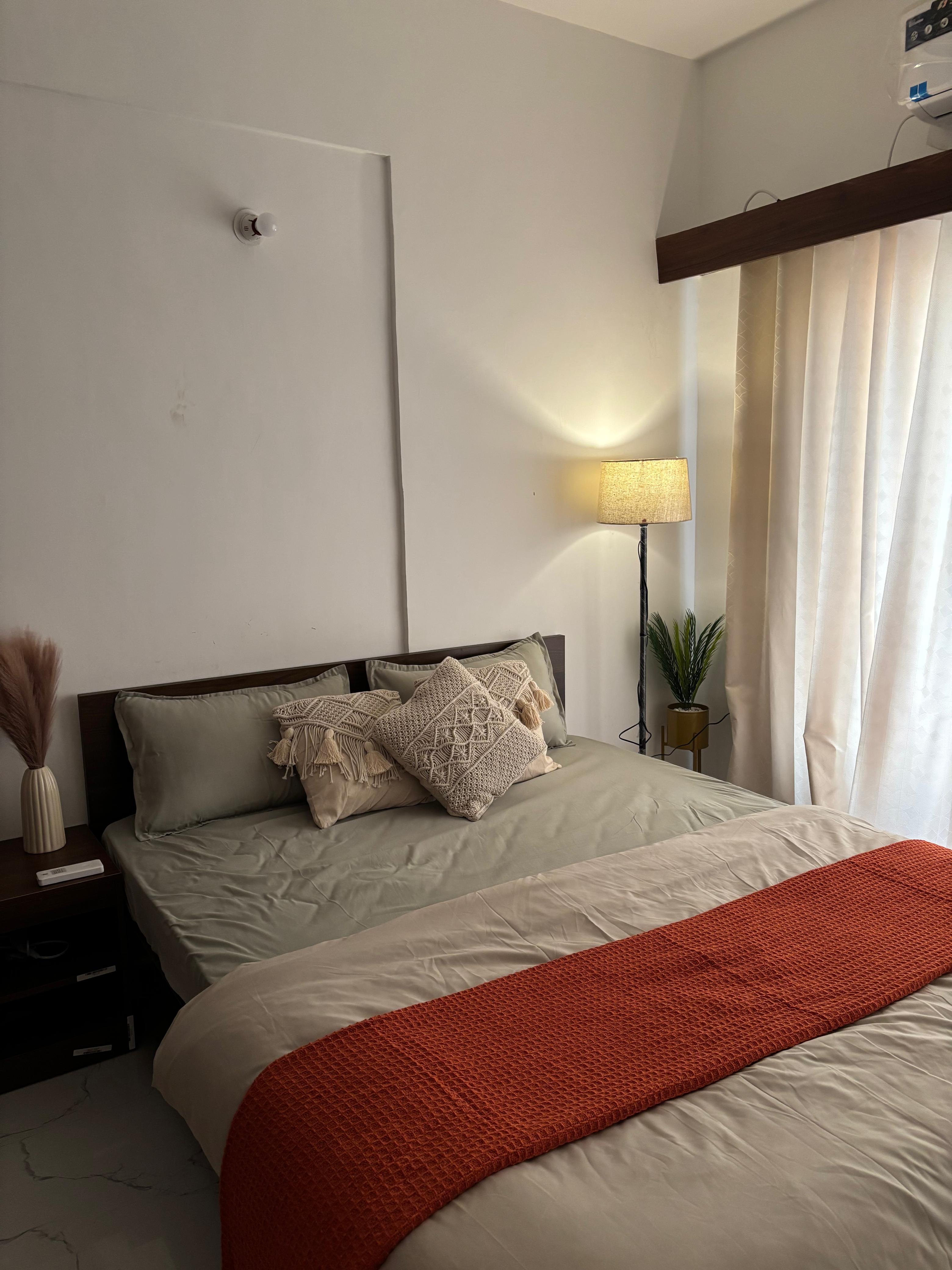 Modern 1BHK Suite-Stay Near Expo - Tap to explore photos