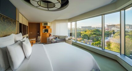 Swissotel the Bosphorus Istanbul Room Type - Corner Room Garden View King