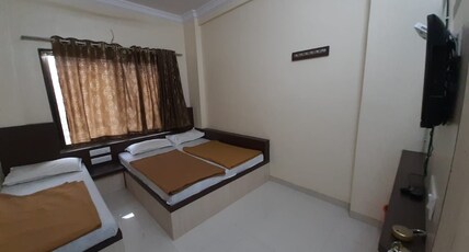 Hotel Sai Shatabdi Room Type - Triple Bed Room Non A.C.