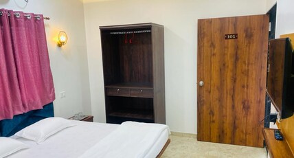 Hotel Country In Room Type - NON AC Deluxe Room