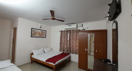 SUPREME RESIDENCY Room Type - DELUXE TRIPLE AC SUPREME RESIDENCY Room Type - DELUXE TRIPLE AC