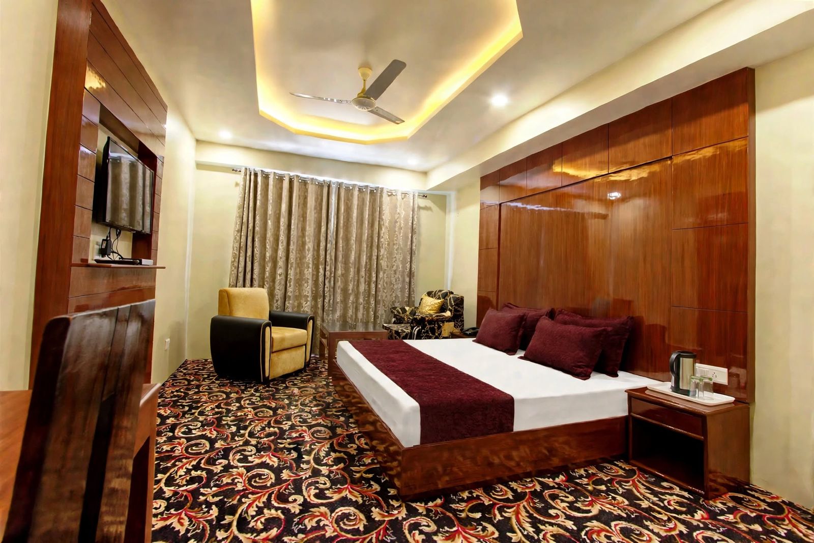 Hotel Neelam - Near Volvo Bus Stop - Tap to explore photos