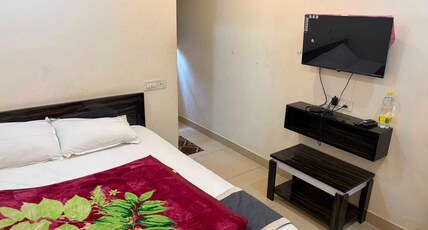 Hotel O  REDMOON RESIDENCY SIGNATURE Room Type - Classic