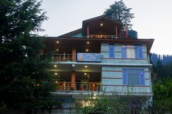 URBAN MONK STAYS MANALI