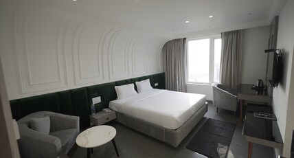 Dayal Hotel Room Type - Platinum Room