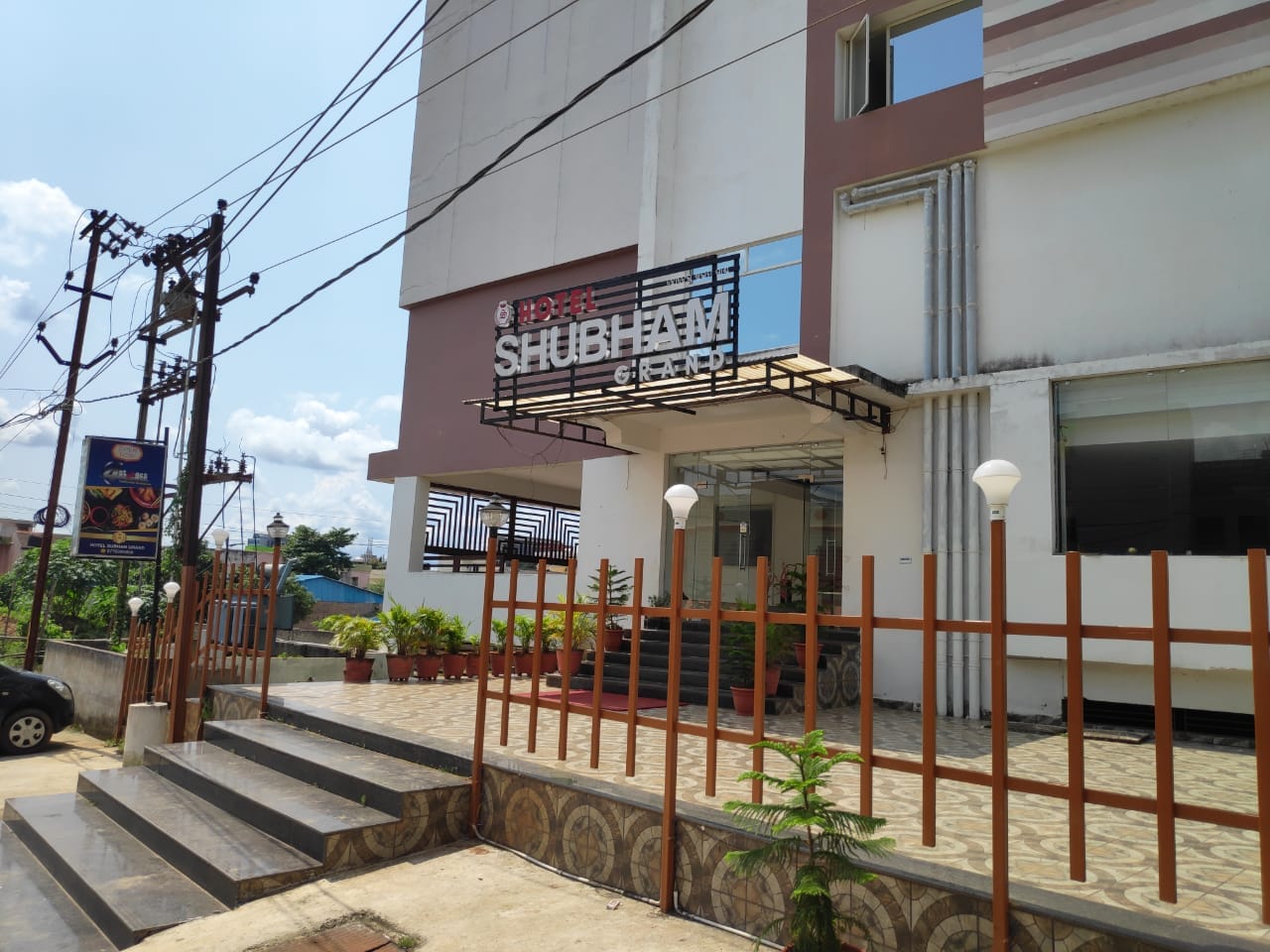 Shubham Grand Premium || Near KIIT, DLF Cyber City & Infocity|| - Tap to explore photos